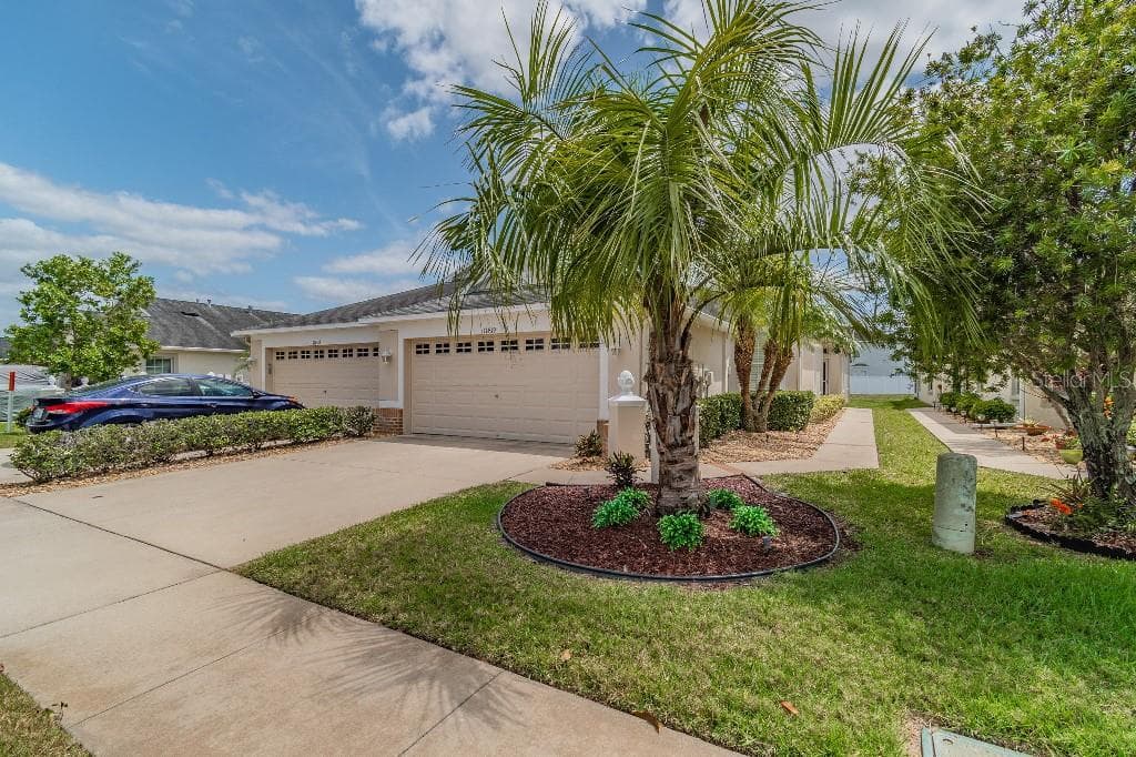 11419 CAMBRAY CREEK LOOP RIVERVIEW, FL 33579