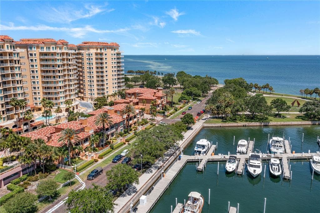 505 5TH AVENUE NE UNIT 505 ST PETERSBURG, FL 33701