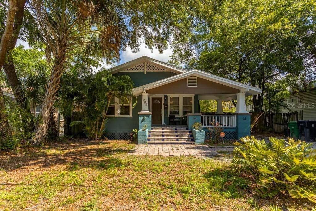 206 E SELMA AVENUE TAMPA, FL 33603