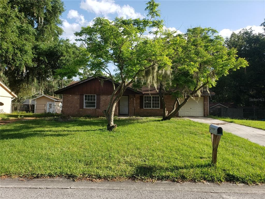 2909 S PINEWAY DRIVE PLANT CITY, FL 33566