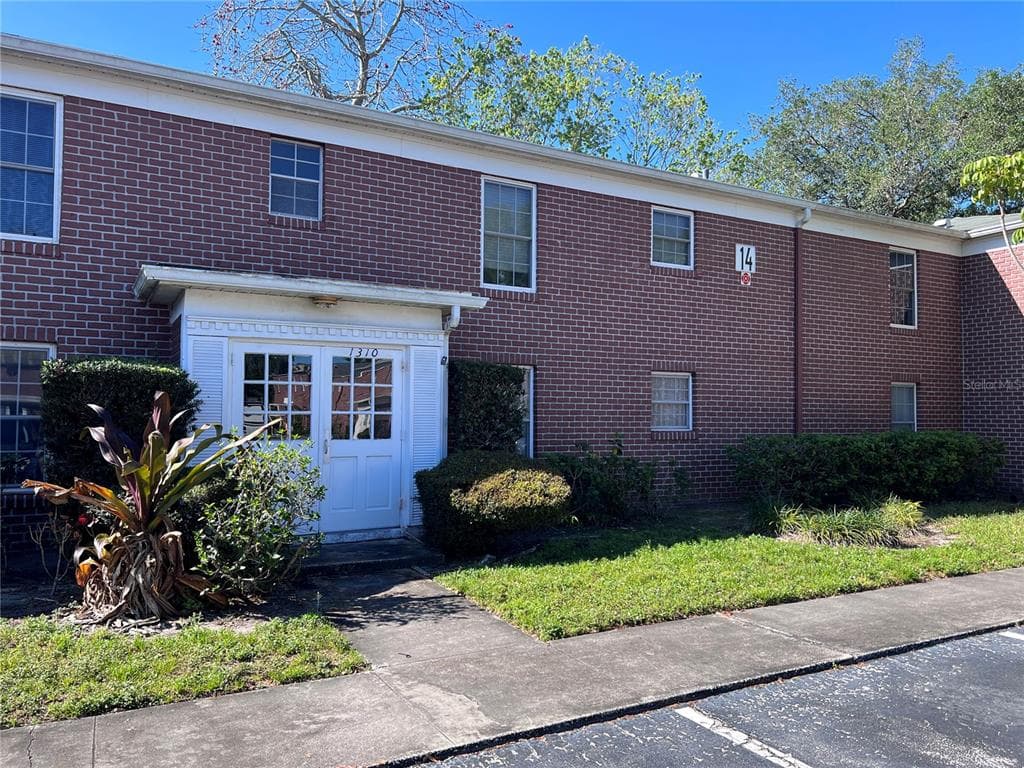 1310 85TH TERRACE N UNIT D ST PETERSBURG, FL 33702