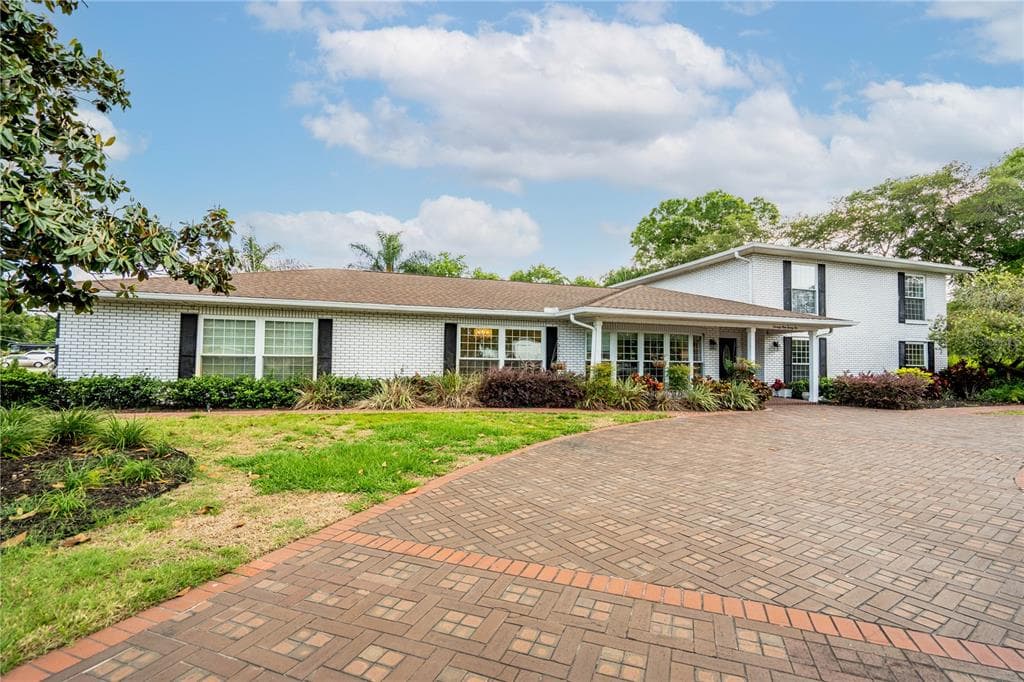 7922 SPRING VALLEY DRIVE TAMPA, FL 33615