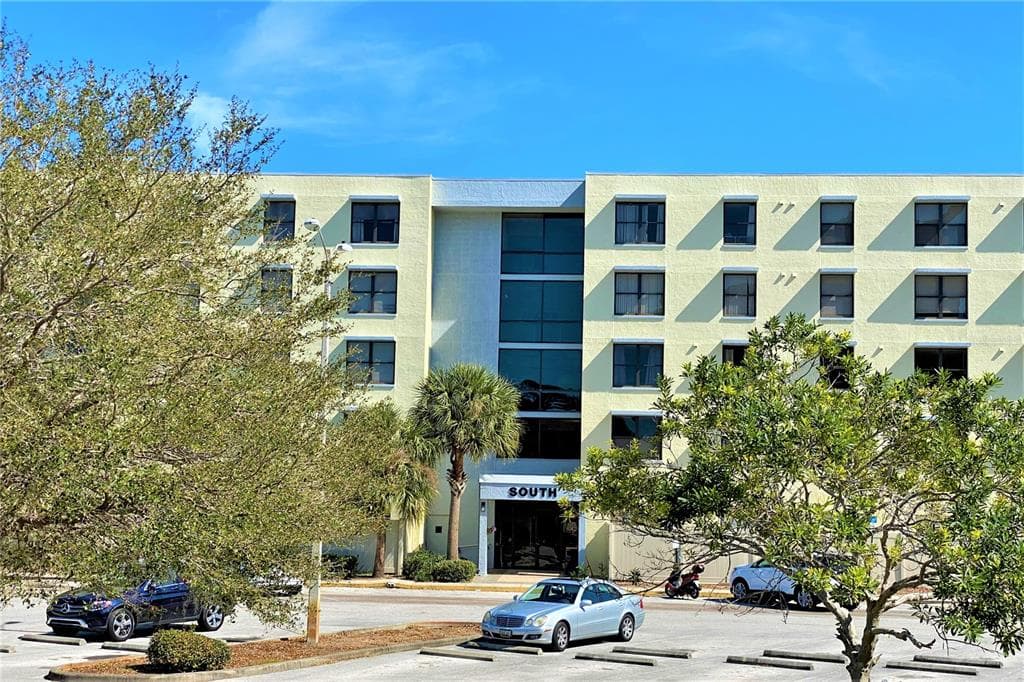 701 S MADISON AVENUE UNIT 106 CLEARWATER, FL 33756