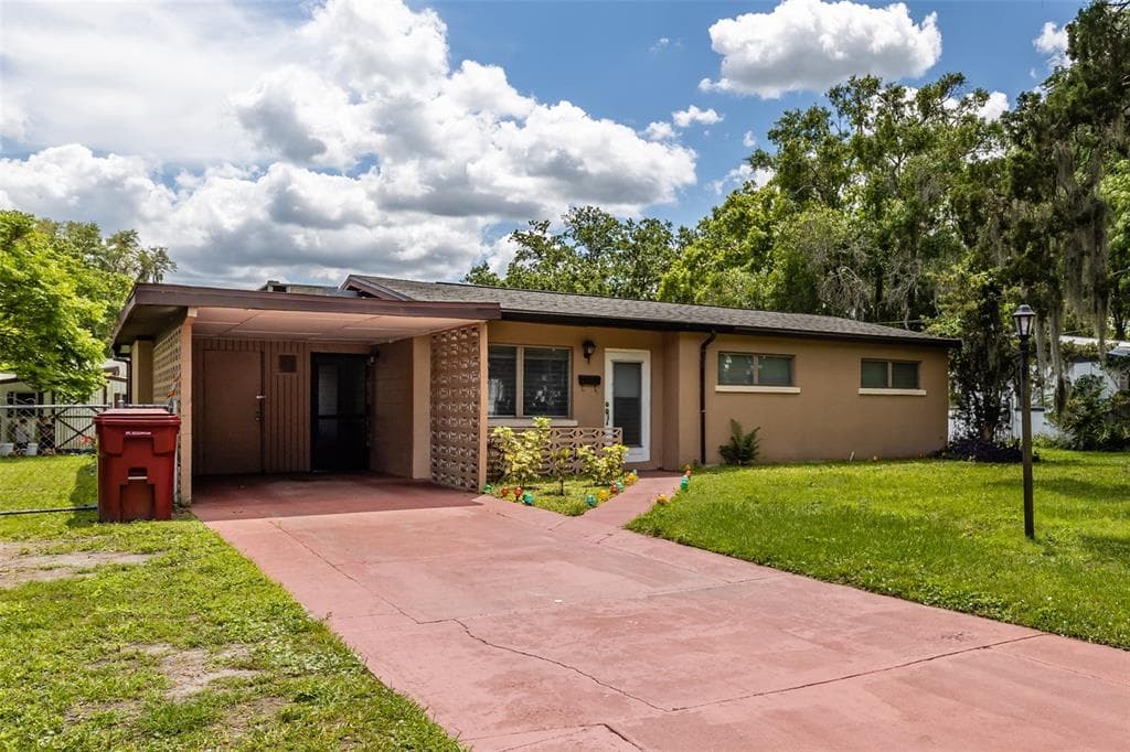 1907 E LINDA STREET PLANT CITY, FL 33563