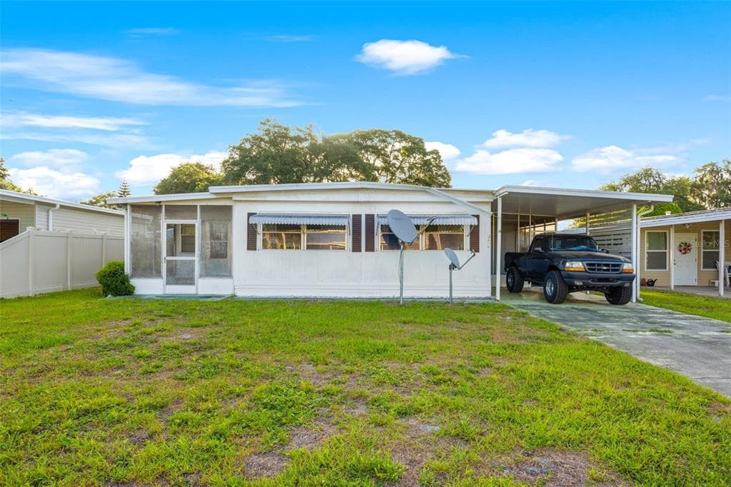 4606 ROYAL PALM DRIVE ZEPHYRHILLS, FL 33542
