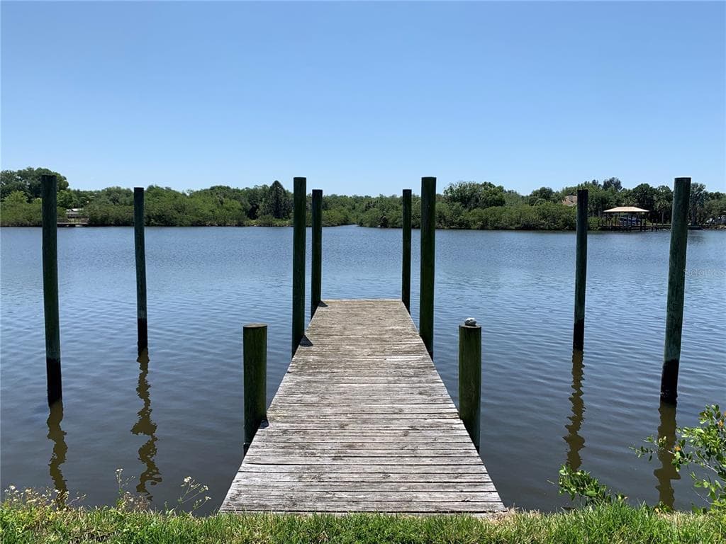 8603 MAGNOLIA STREET GIBSONTON, FL 33534