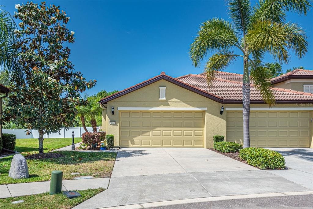 5517 SUNSET FALLS DRIVE APOLLO BEACH, FL 33572