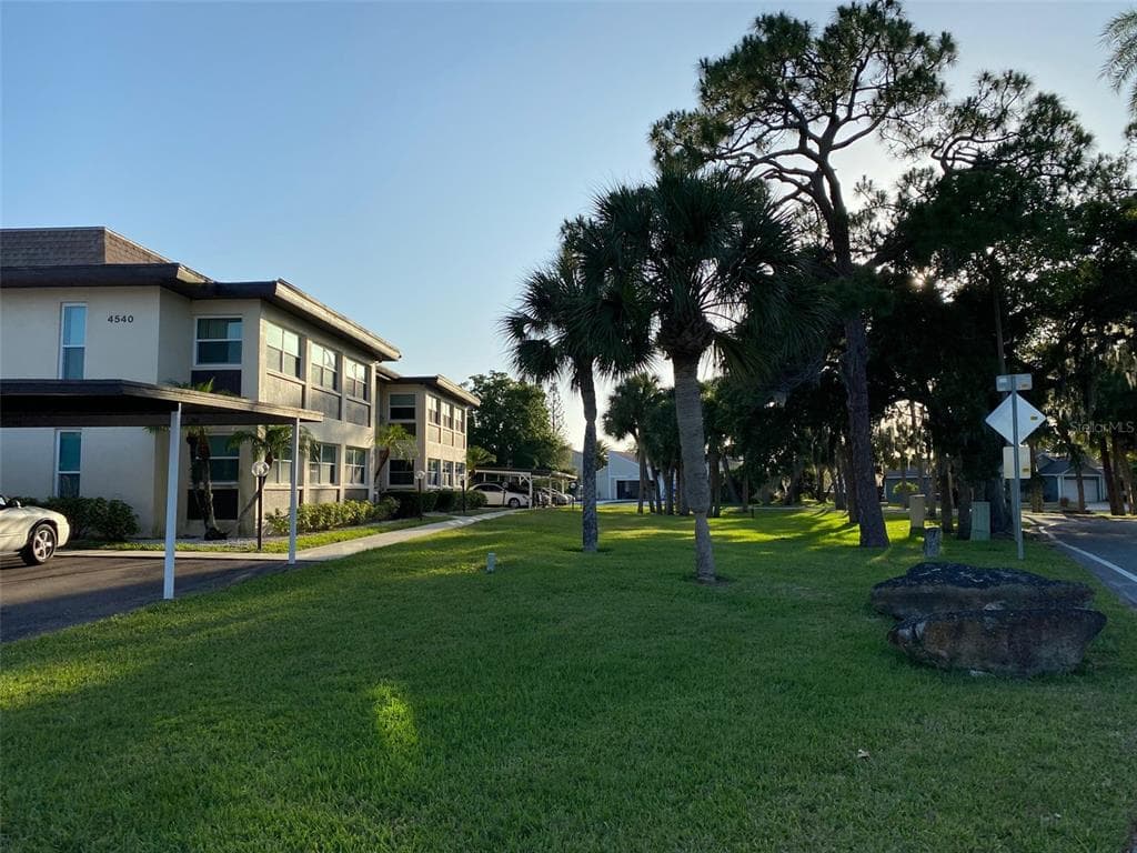 4540 MARINE PARKWAY UNIT 103 NEW PORT RICHEY, FL 34652