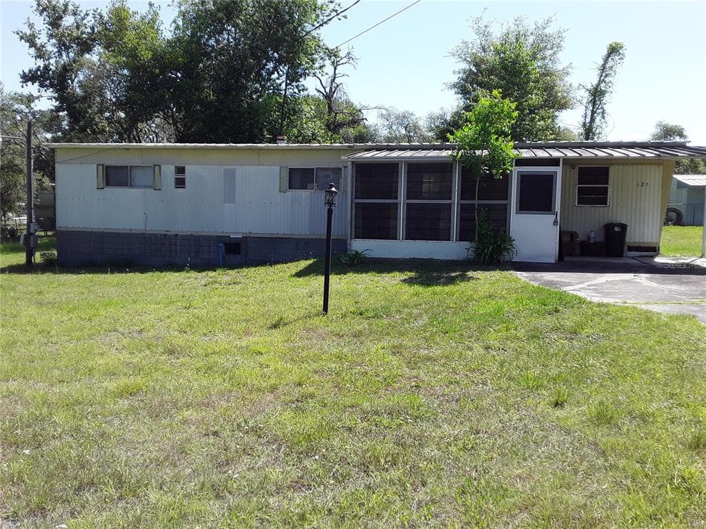 121 N WEST AVENUE INVERNESS, FL 34453