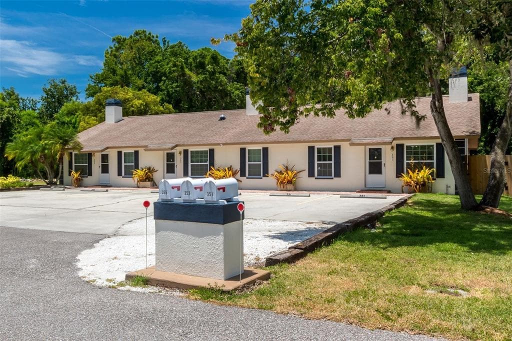 353 23RD AVENUE SW SEMINOLE, FL 33778