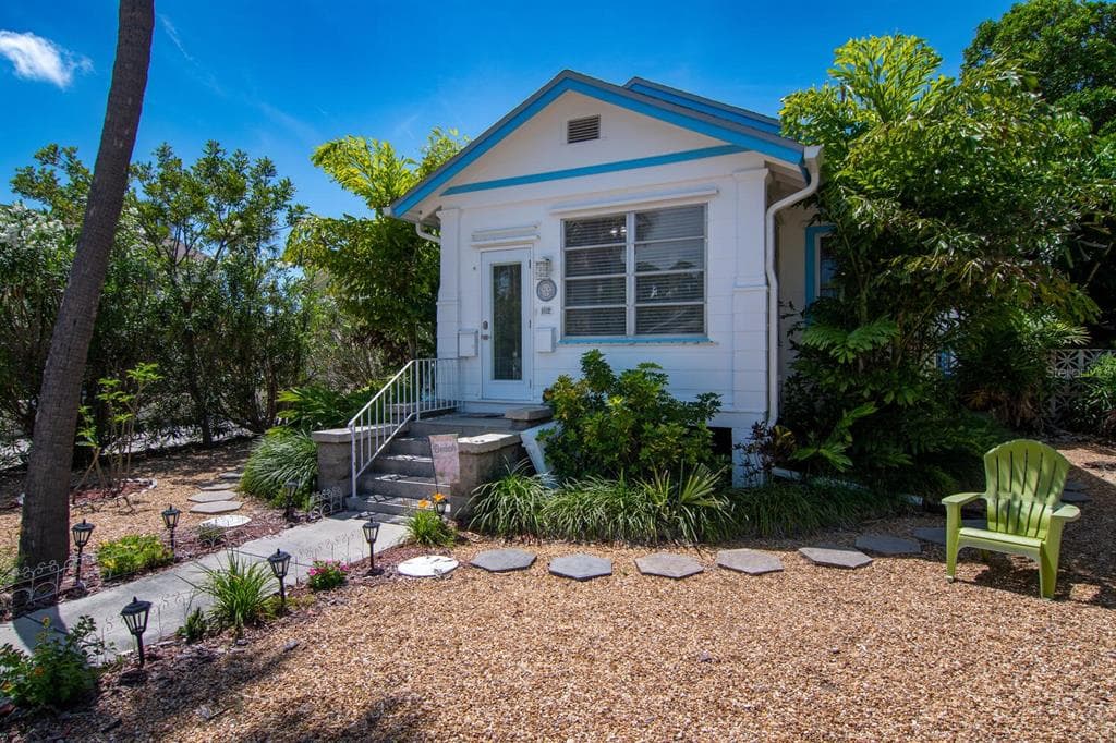 102 13TH AVENUE