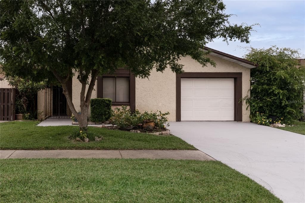 2031 KINGS CROSSING SW WINTER HAVEN, FL 33880