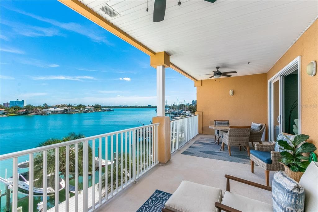 692 BAYWAY BOULEVARD UNIT 303 CLEARWATER, FL 33767