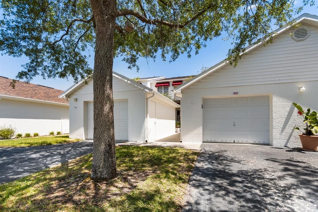 1400 WATER VIEW DRIVE W UNIT 102 LARGO, FL 33771