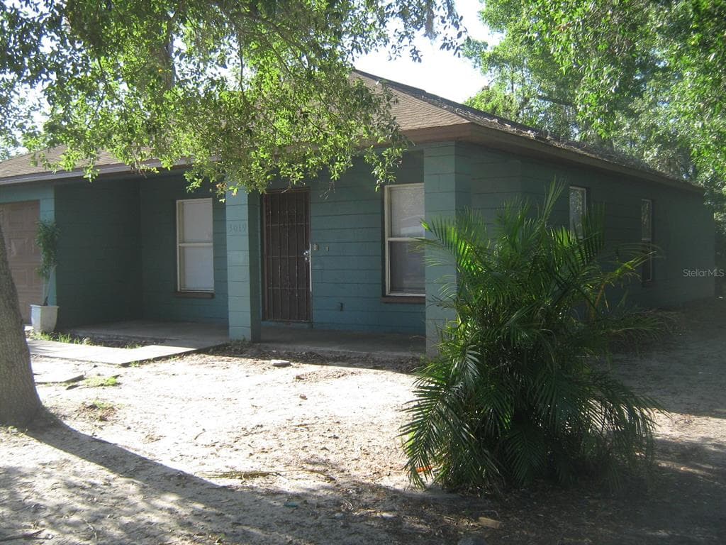 3019 E COMANCHE AVENUE TAMPA, FL 33610