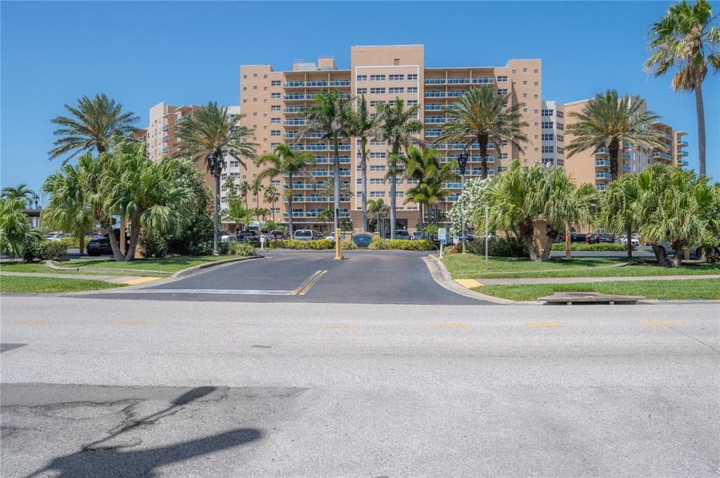 880 MANDALAY AVENUE UNIT N905