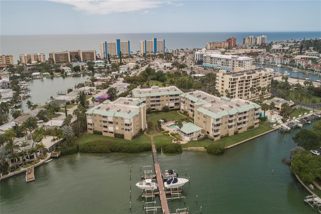399 150TH AVENUE UNIT 206 MADEIRA BEACH, FL 33708