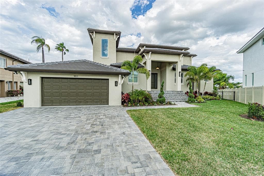 901 CAPRICCIO LANE