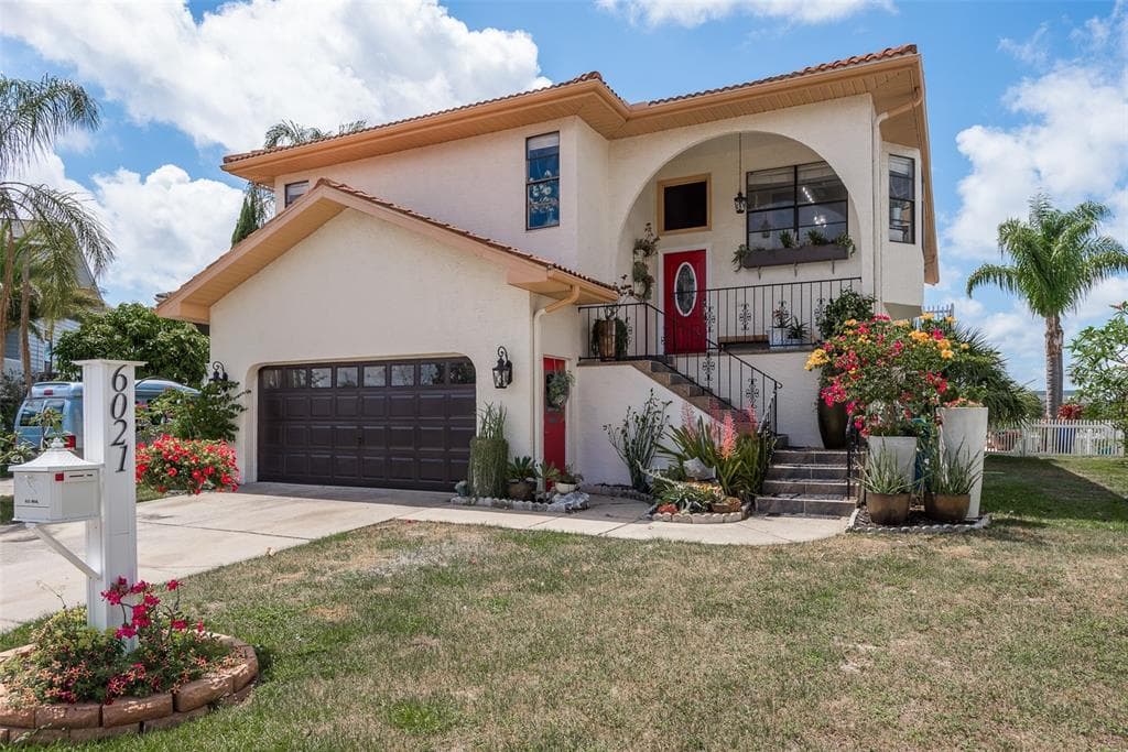 6021 BAYWAY COURT NEW PORT RICHEY, FL 34652