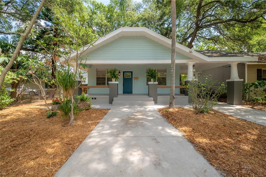 1023 W CHARTER STREET TAMPA, FL 33602