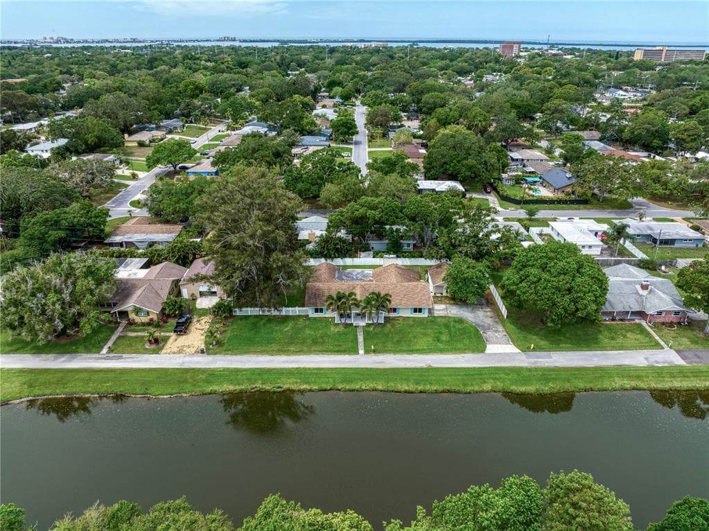 740 BUTTONWOOD LANE DUNEDIN, FL 34698