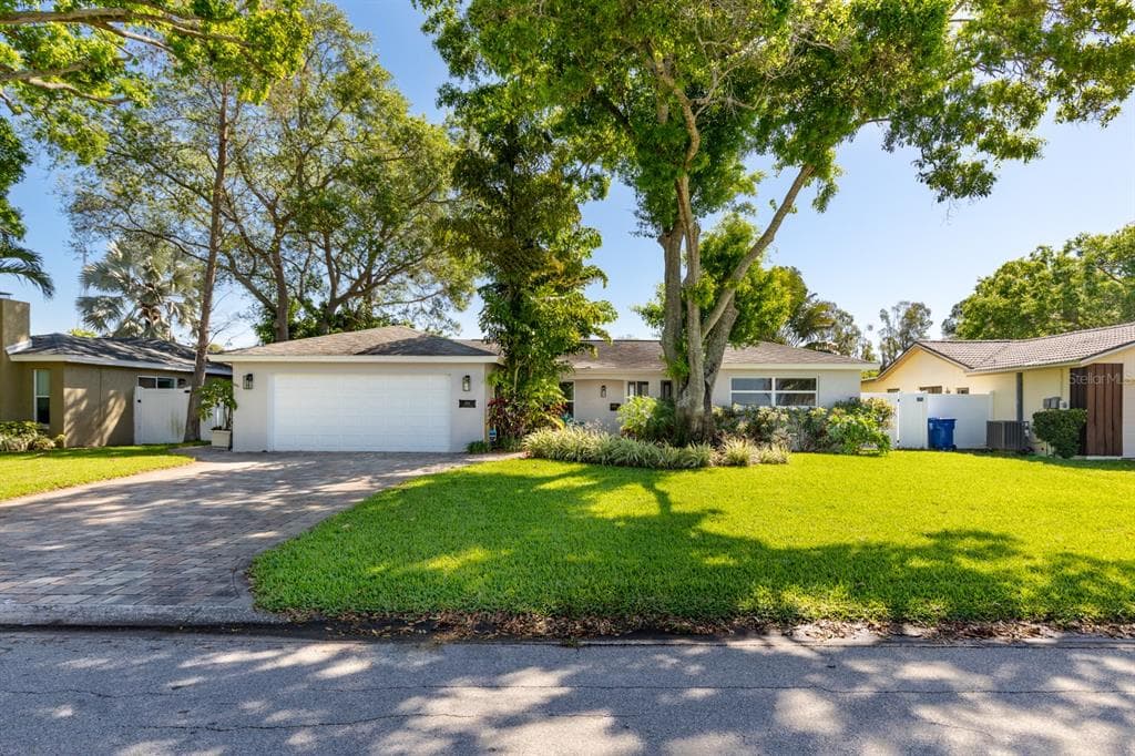 9791 OAK STREET NE ST PETERSBURG, FL 33702