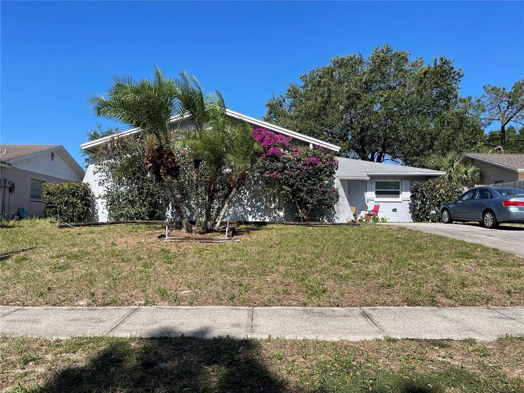 1502 STONEHAVEN WAY TARPON SPRINGS, FL 34689