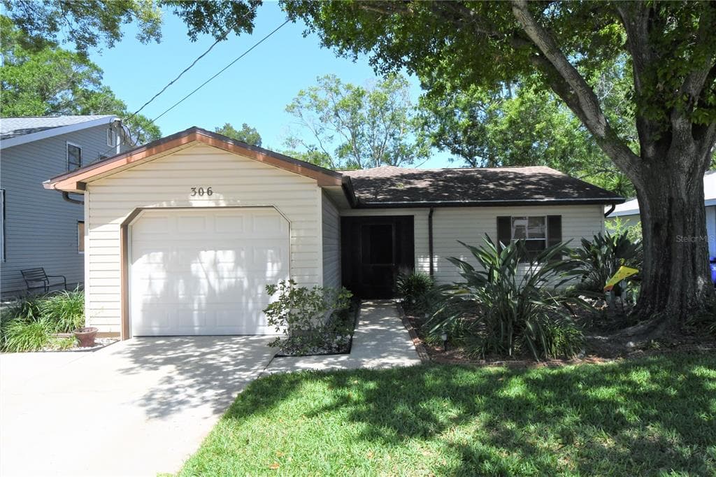 306 LEE STREET OLDSMAR, FL 34677