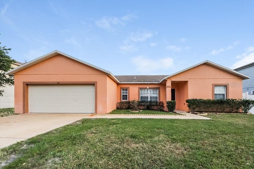 212 CHURCHILL COURT KISSIMMEE, FL 34758