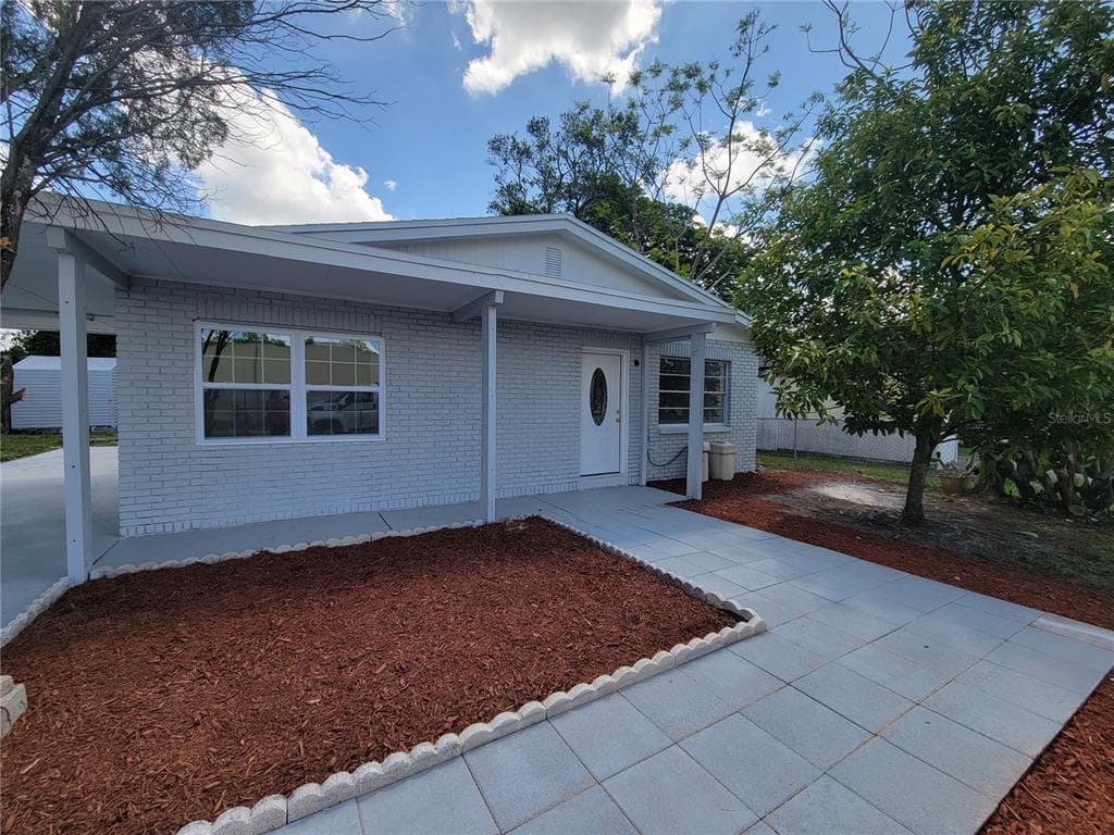10903 N FLORENCE AVENUE TAMPA, FL 33612