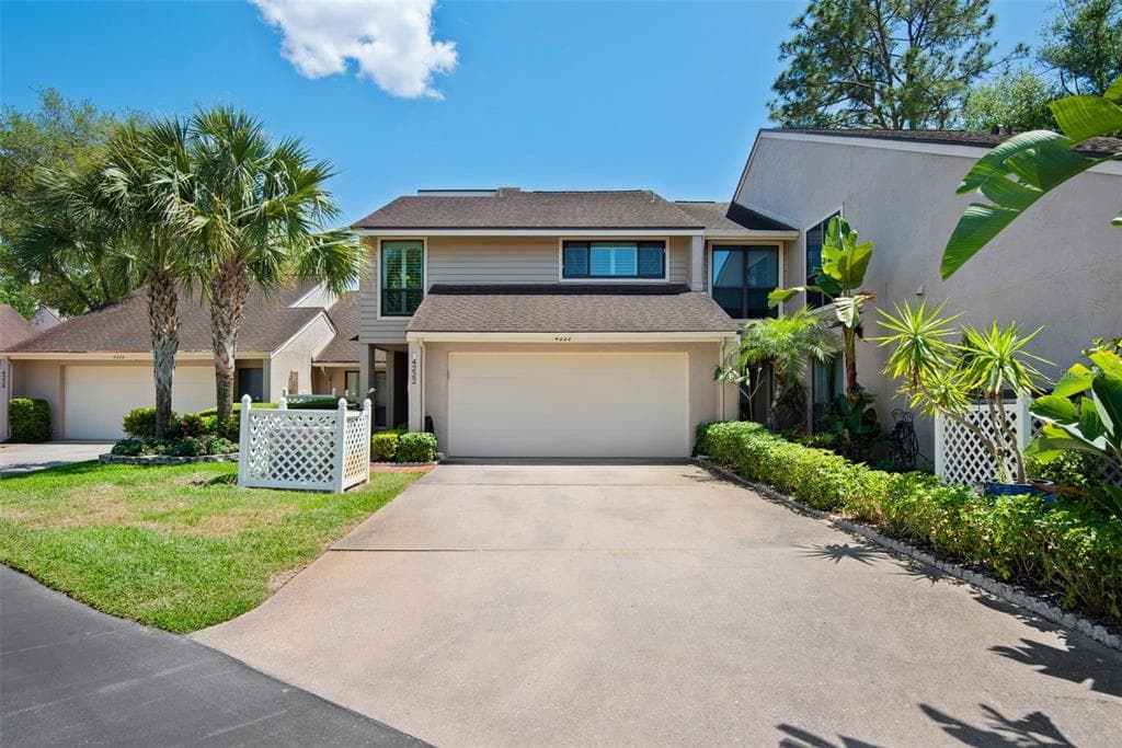 4222 HARTWOOD LANE TAMPA, FL 33618