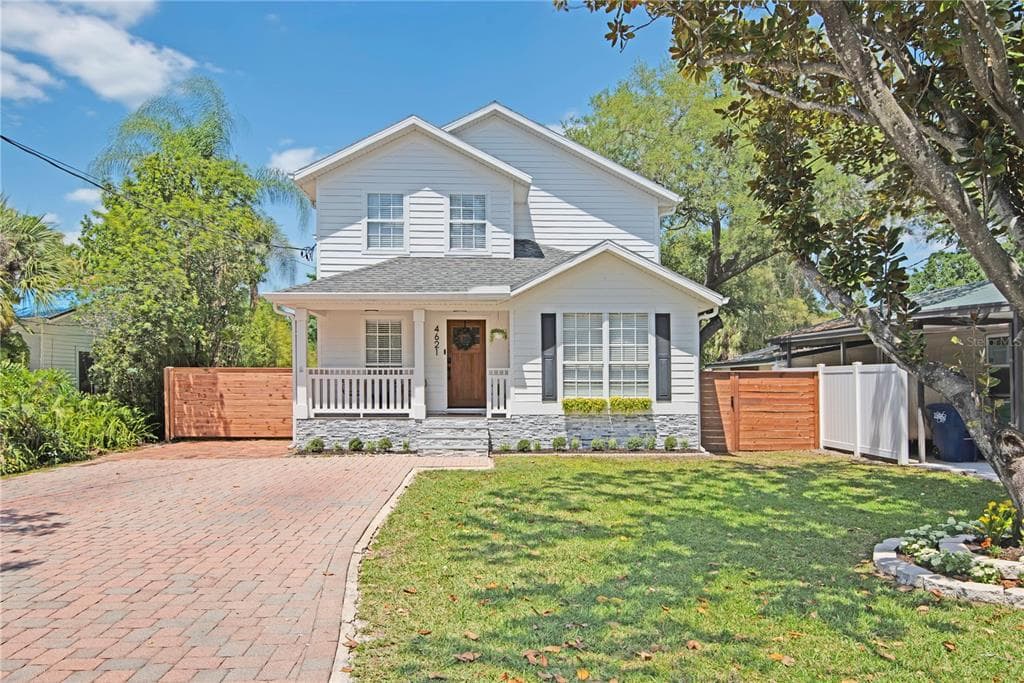 4621 W PEARL AVENUE TAMPA, FL 33611