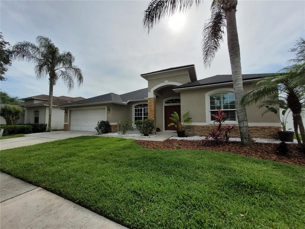 1102 LUMSDEN POINTE BOULEVARD VALRICO, FL 33594