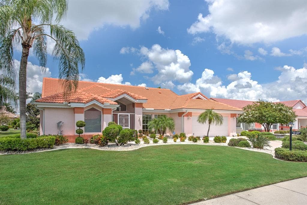 2210 WESTMINSTER MANOR LANE SUN CITY CENTER, FL 33573