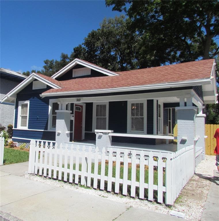 981 9TH AVENUE S ST PETERSBURG, FL 33705