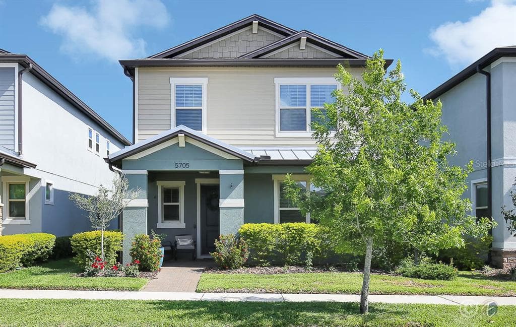 5705 VILLAGE CENTER DRIVE LITHIA, FL 33547
