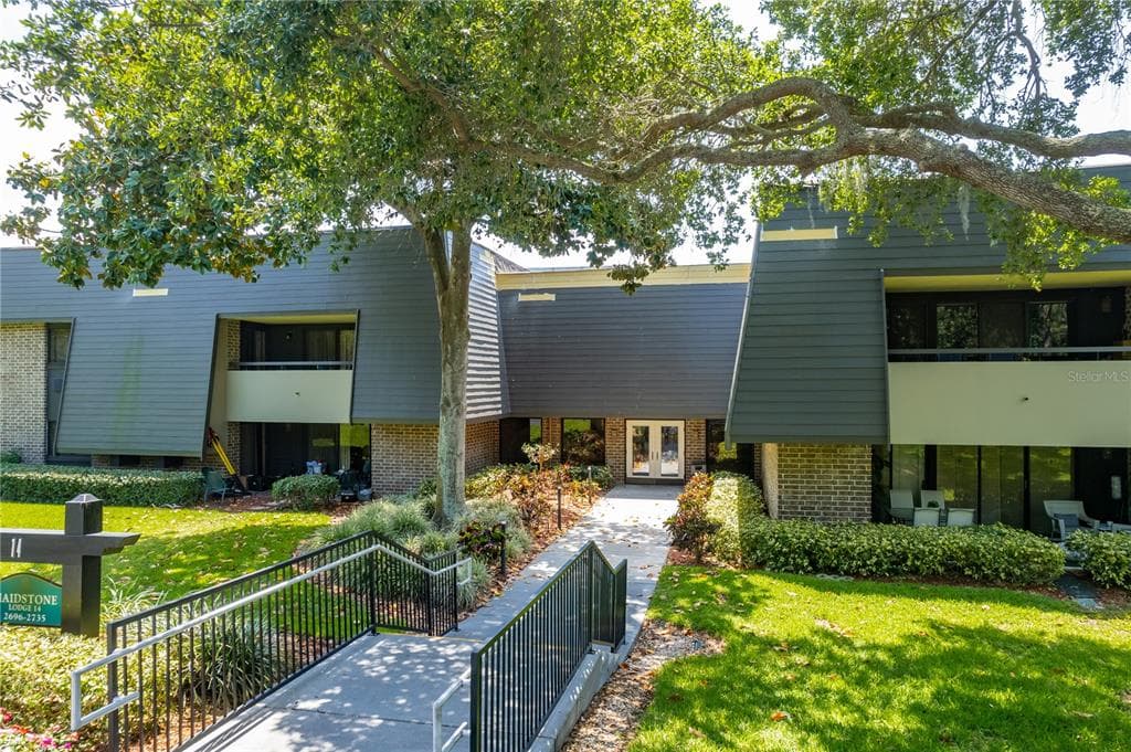 36750 US HIGHWAY 19 N UNIT 14-211 PALM HARBOR, FL 34684