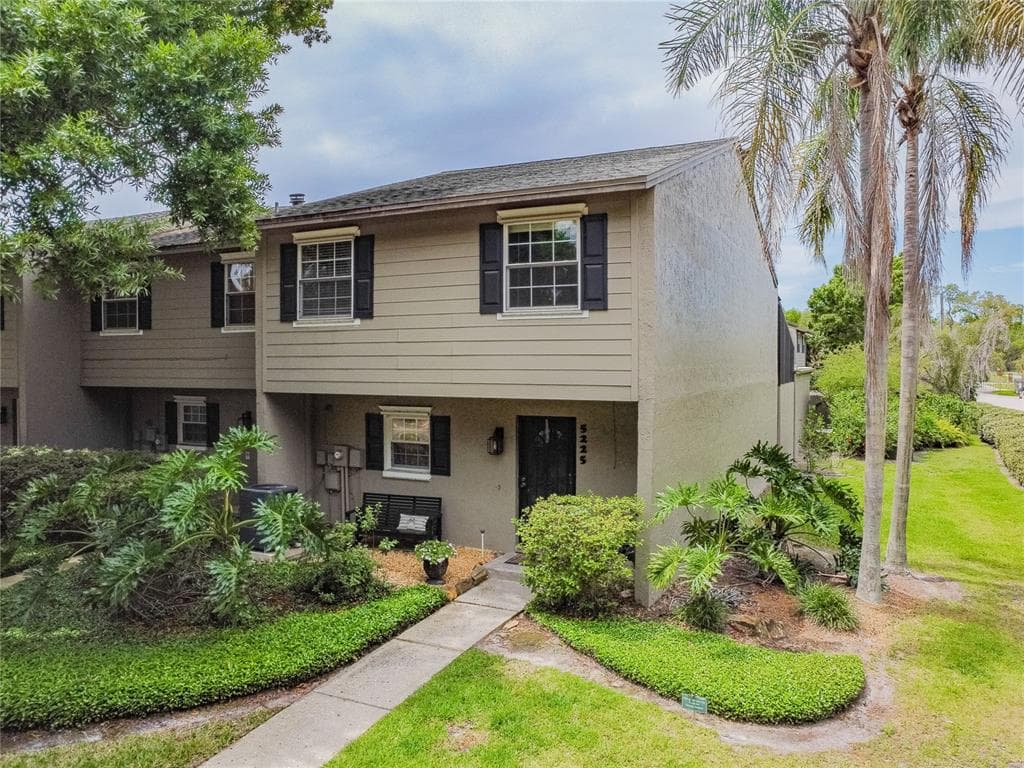 5225 BAYSHORE BOULEVARD TAMPA, FL 33611
