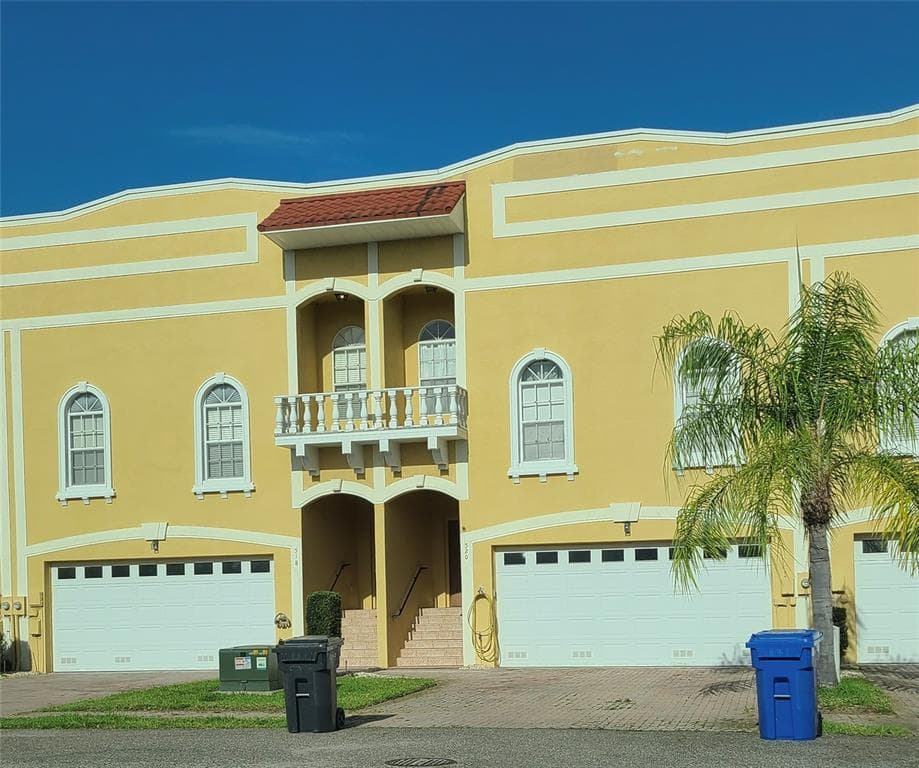 520 VILLA TREVISO COURT