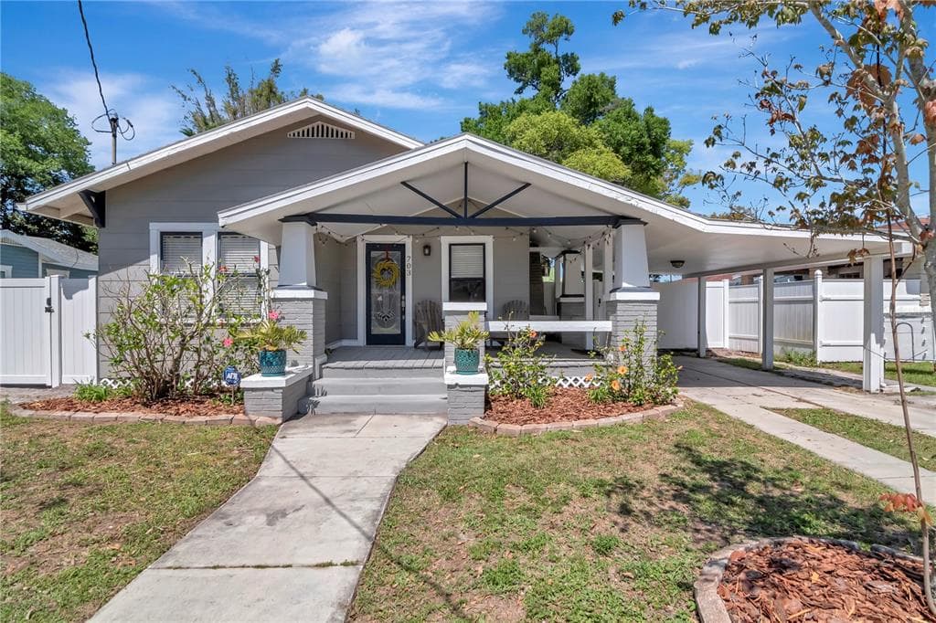 703 W FRIBLEY STREET TAMPA, FL 33603