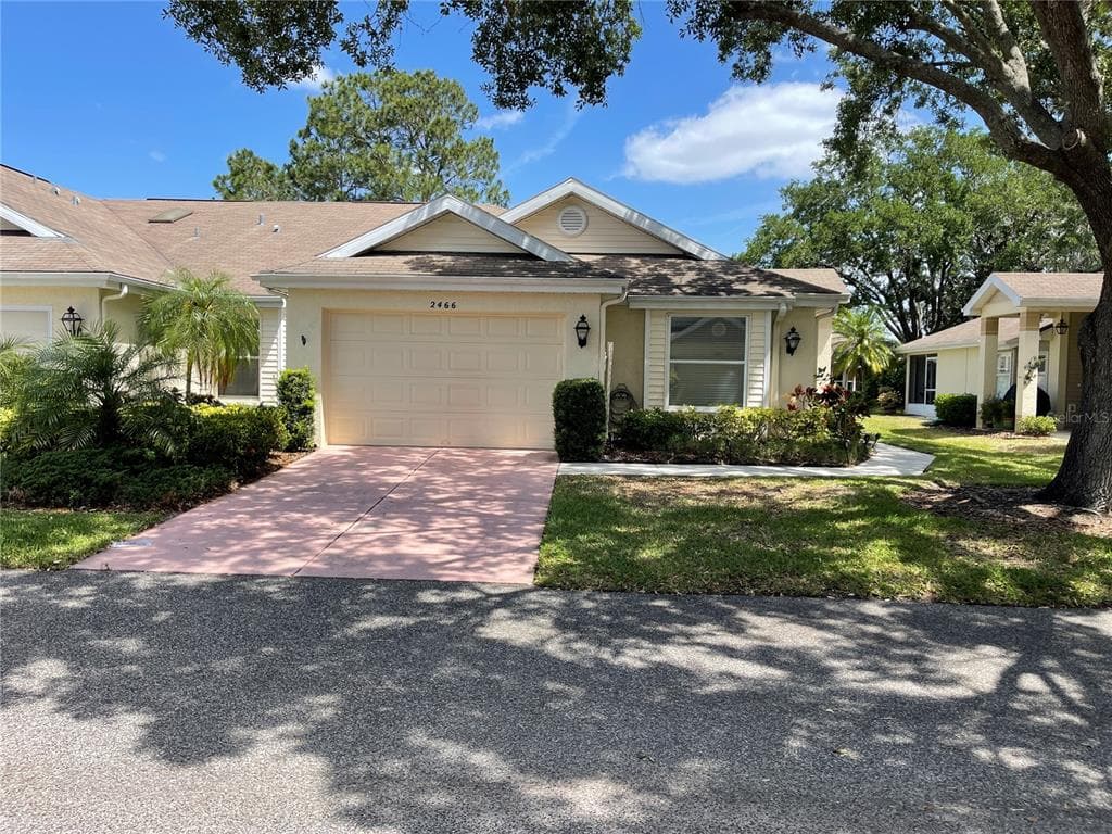 2466 NANTUCKET HARBOR LOOP UNIT 95 SUN CITY CENTER, FL 33573