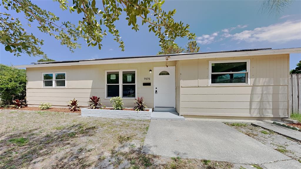 7575 15TH STREET N ST PETERSBURG, FL 33702