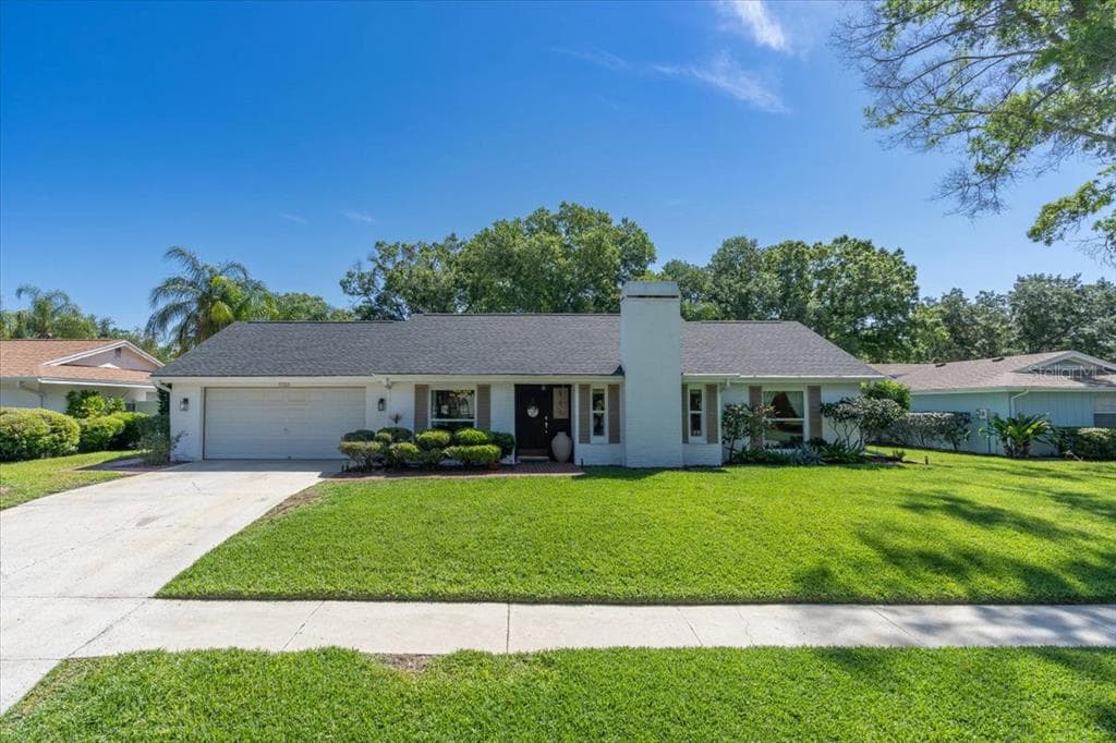 13562 LAKE MAGDALENE DRIVE TAMPA, FL 33613