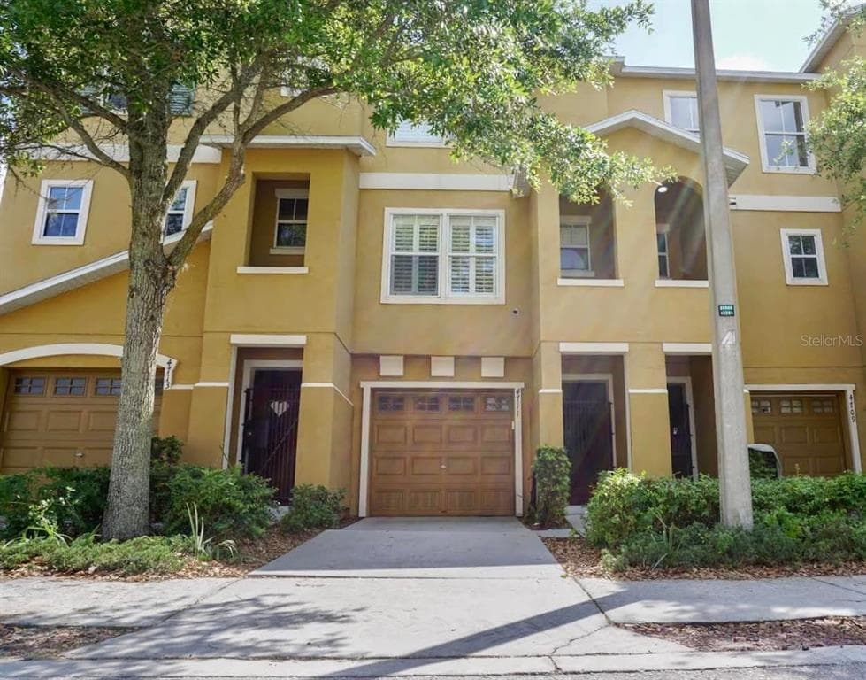 4711 PICKERING HARBOR PLACE TAMPA, FL 33619
