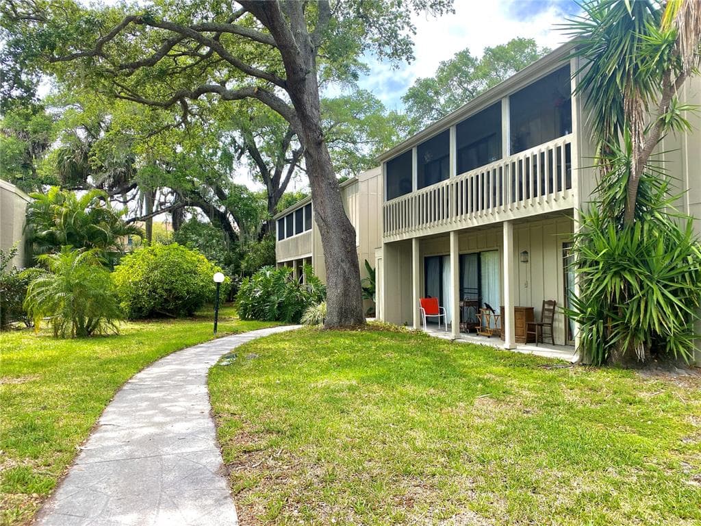 2200 BAHIA VISTA STREET UNIT B8 SARASOTA, FL 34239