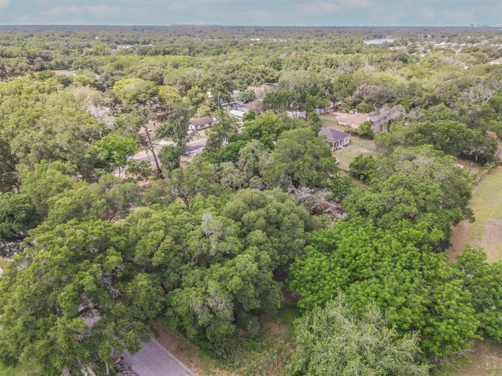 933 W WHEELER ROAD BRANDON, FL 33510
