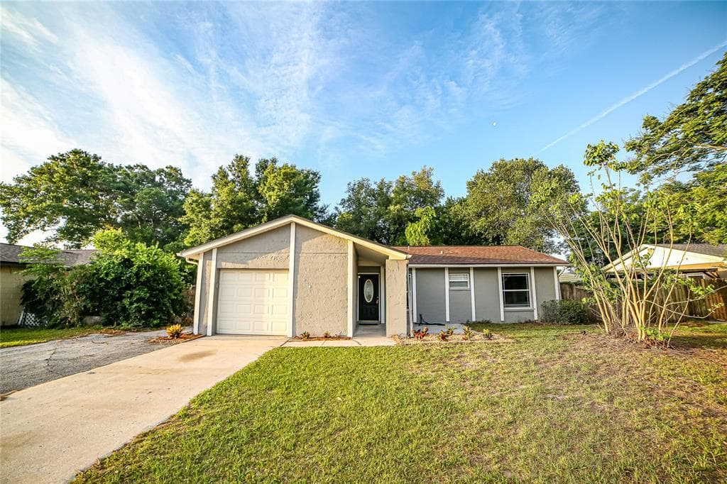 204 RAVENWAY DRIVE SEFFNER, FL 33584