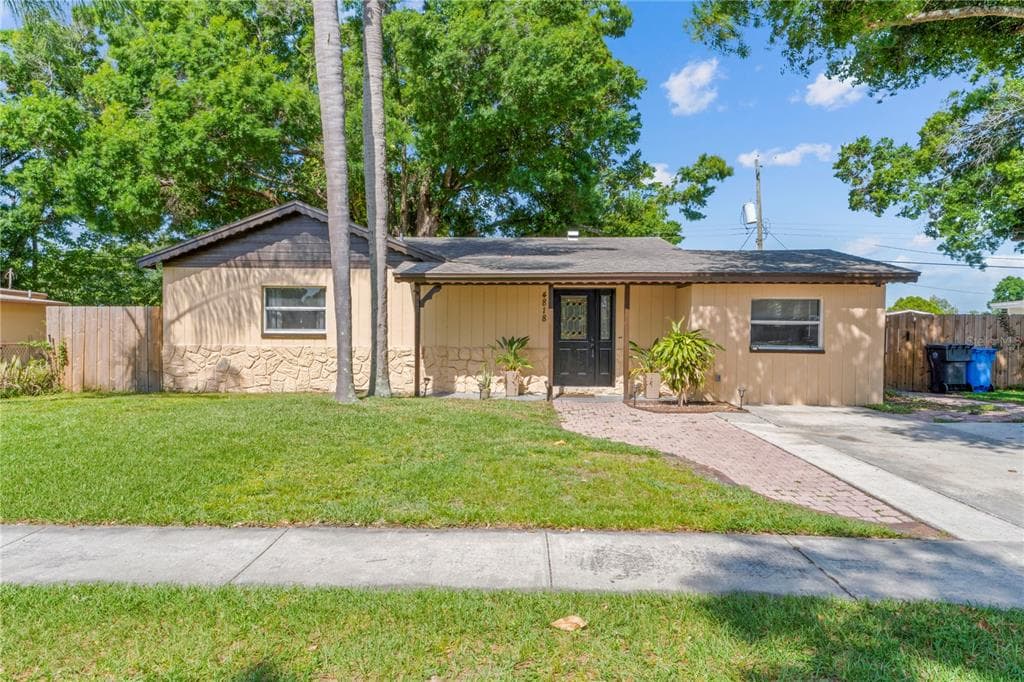 4818 HOLIDAY DRIVE TAMPA, FL 33615