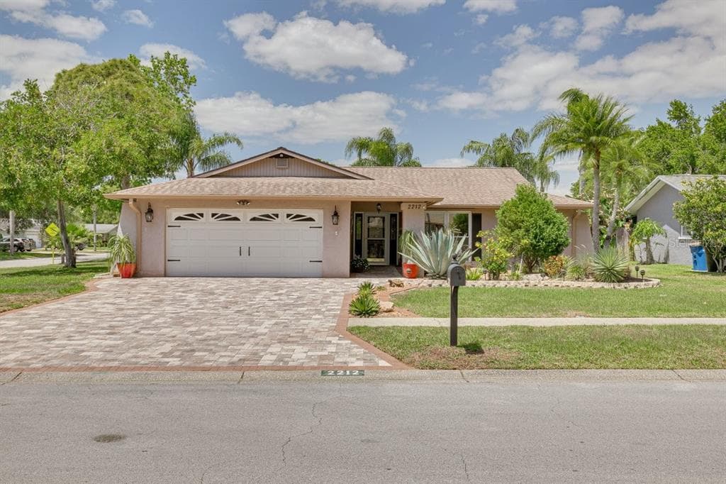 2212 WILLOW TREE TRAIL CLEARWATER, FL 33763