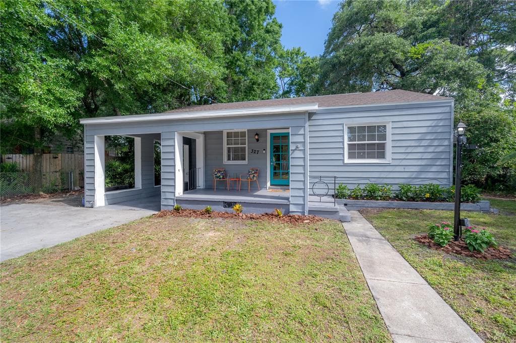 327 W RIO VISTA COURT TAMPA, FL 33604